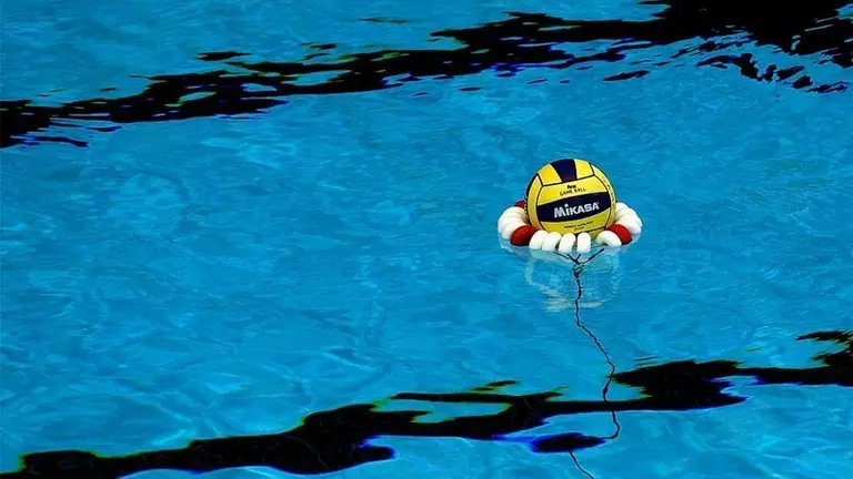 Comienza el waterpolo