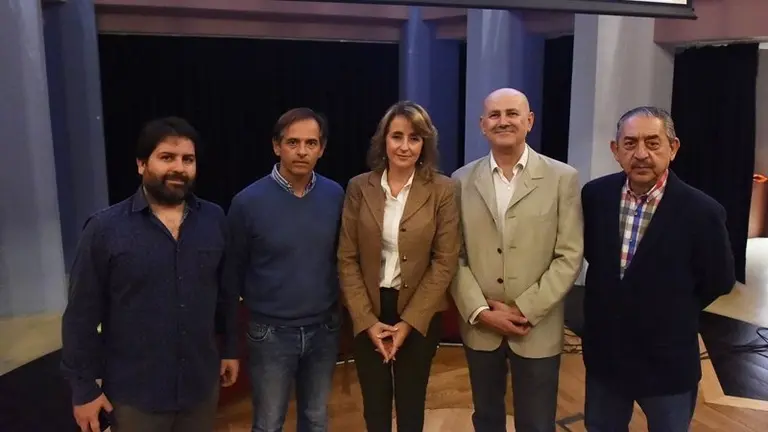 CONFERENCIA LA MODERNIDAD DE JUANITO MOJAMA ACARGO DE RAMON SOLER