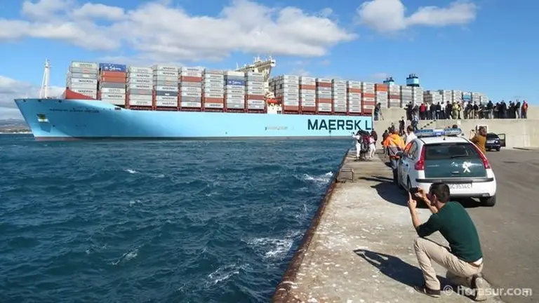 Llegada Algeciras McKinnley Moller1, Nov2013 (12)