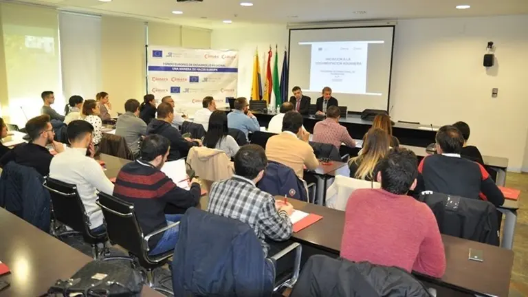 Taller celebrado en la C&aacute;mara de Comercio sobre iniciaci&oacute;n a la documentaci&oacute;n aduanera. Este taller ha contado con una alta participaci&oacute;n e inter&eacute;s por parte de las empresas de la comarca