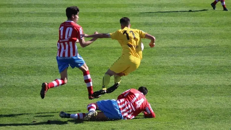 Un lance del partido