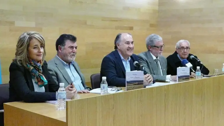 PRESENTACION DEL LIBRO DE PEDRO RIOS CALVO VUELTA A PAJARETE
