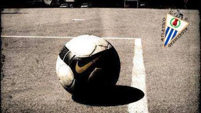 Un bal&oacute;n de f&uacute;tbol