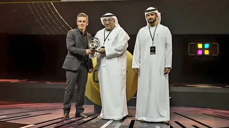 Oscar Carrasco recoge su premio