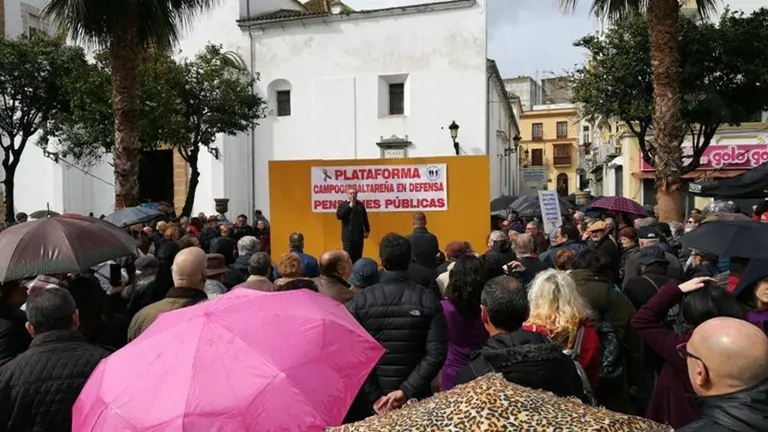 Un instante de la concentraci&oacute;n celebrada en la Plaza Alta