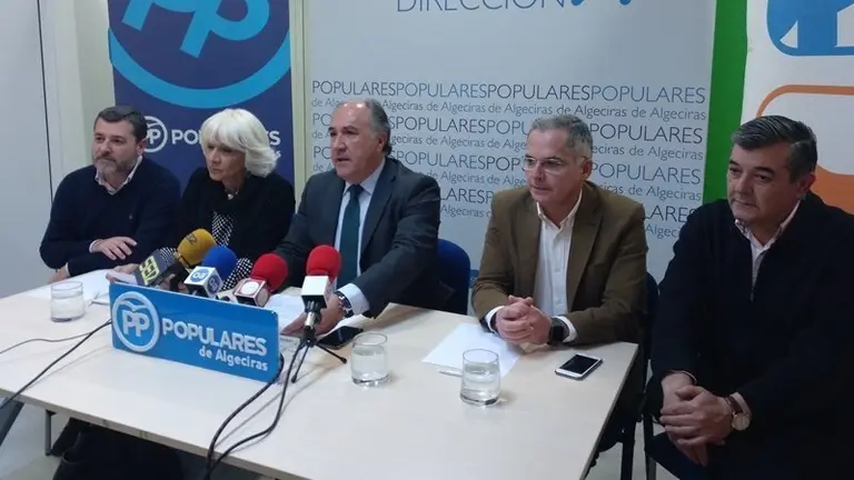 Cand&oacute;n, Mart&iacute;nez, Landaluce, Mu&ntilde;oz y Fern&aacute;ndez en la rueda de prensa