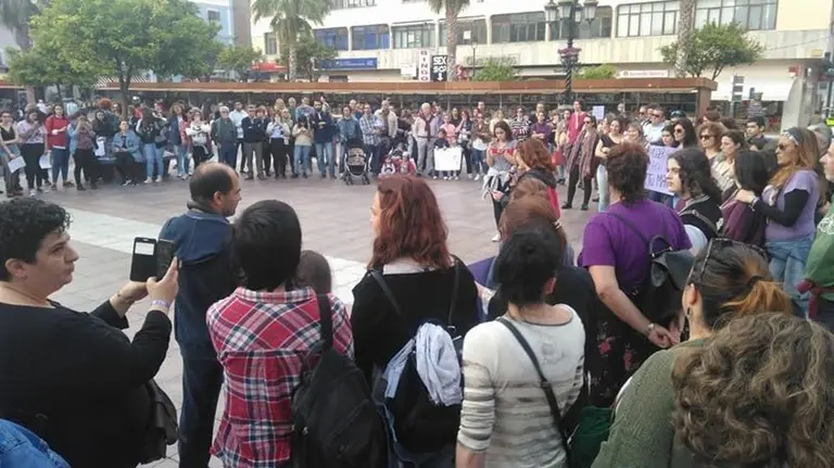 Un instante de la concentracic&oacute;n en la Plaza Alta contra la sentencia sobre La Manada1