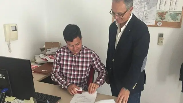 Juan Lozano presentando su candidatura