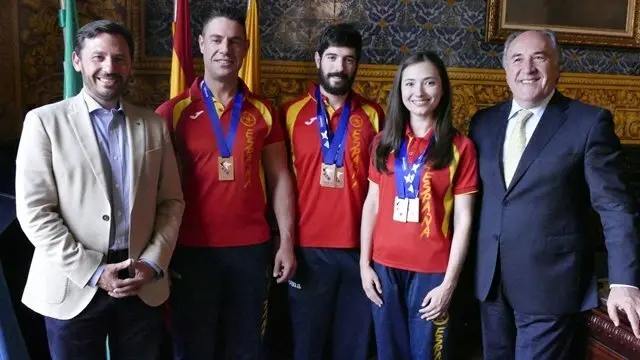 Un momento de la recepci&oacute;n en el Sal&oacute;n de Plenos de Algeciras