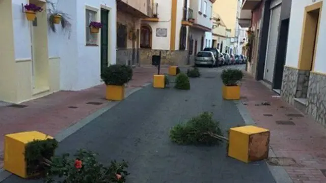 As&iacute; qued&oacute; la calle Gloria tras el paso de los v&aacute;ndalos