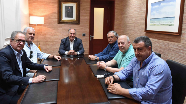 Imagen de la reuni&oacute;n mantenida en la Alcald&iacute;a