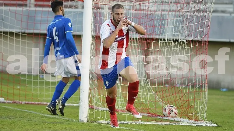 Antonio S&aacute;nchez marca el gol del victoria