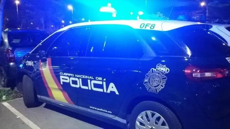 Veh&iacute;culo de la Polic&iacute;a Nacional