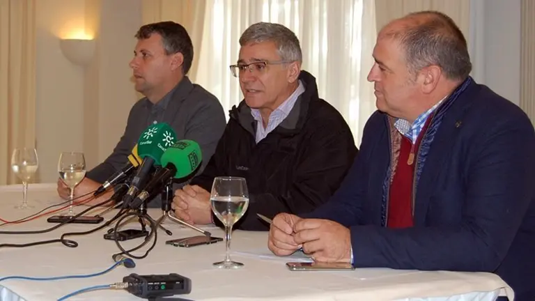 Fran Gonzalez, Juan Casanova y Jorge Romero en rueda de prensa