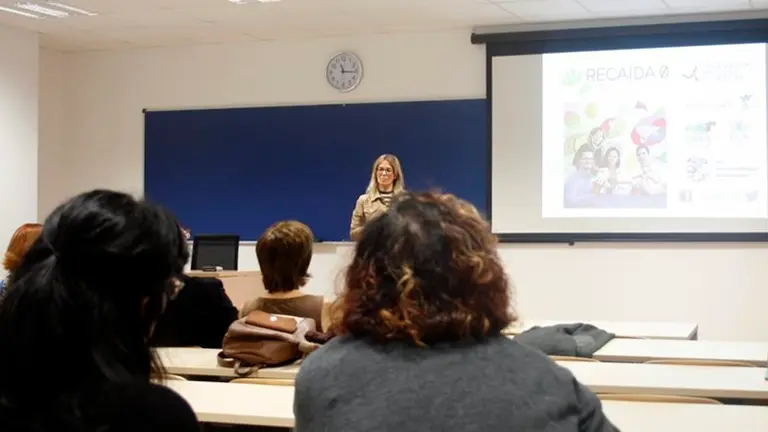 Mar&iacute;a Rosa Dur&aacute;n durante su exposici&oacute;n