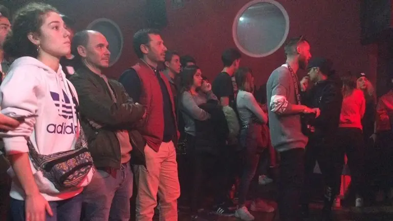 El delegado de Juventud, junto a algunos de los participantes en el evento de hoy