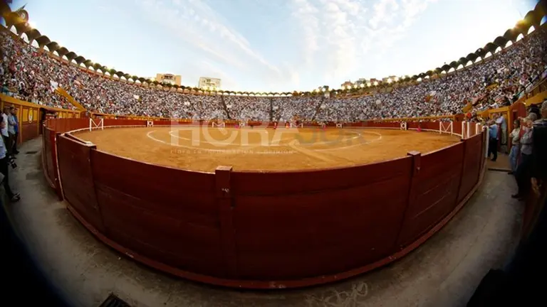 Plaza Llena Morante Roca Rey El Juli Algeciras Toros 28062018 (26)