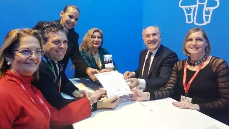 Un momento del encuentro en Fitur
