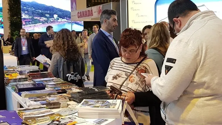 La inmejorable ubicaci&oacute;n del stand lo hace visible ante miles de personas