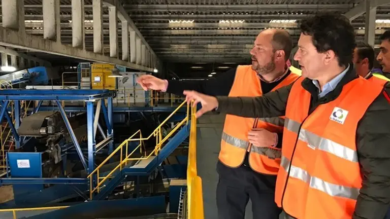 Visita a la planta de reciclaje de Urbaser