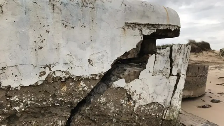Un bunker en la zona del Rinconcillo deteriorado