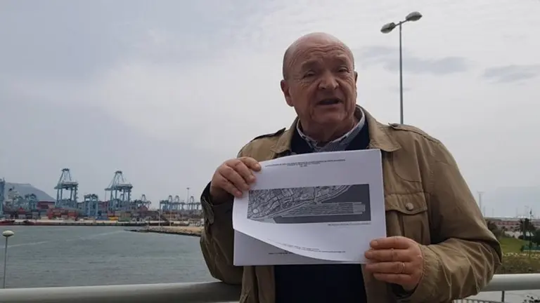 Patricio Gonz&aacute;lez muestra el proyecto que el PSOE ha tenido 15 a&ntilde;os en un caj&oacute;n