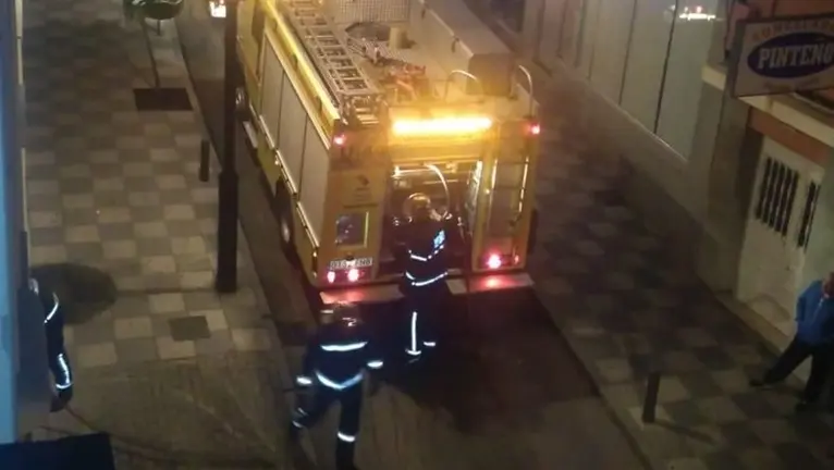 Incendio en un edificio de la calle Real