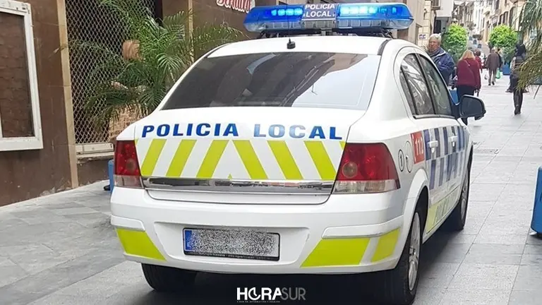 Veh&iacute;culo de la Polic&iacute;a Local Algeciras