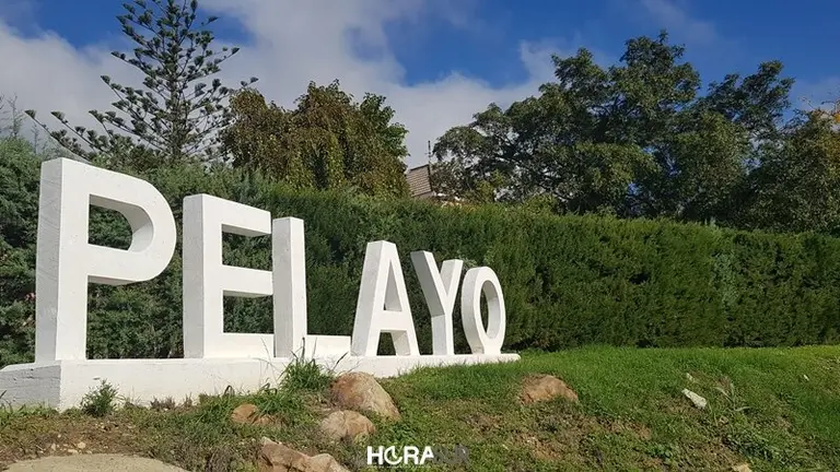 Letrero en la barriada de Pelayo