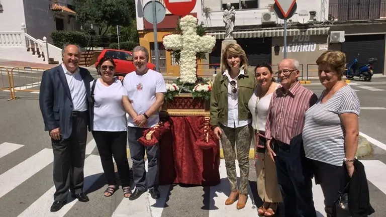 Cruz de Mayo Las colinas
