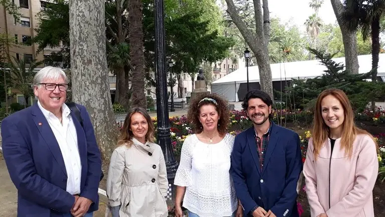 Miembros de Ciudadanos junto a directivas de Apymeal
