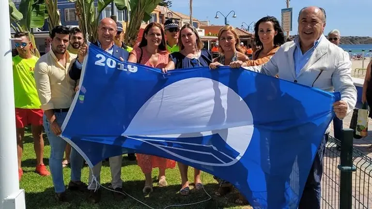 Bandera Azul para Getares. Foto de Archivo