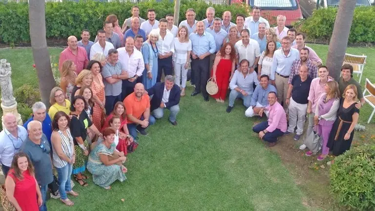 Foto de familia de la Junta Directiva Provincial
