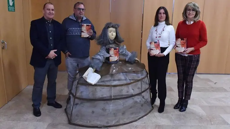 PRESENTACION LIBRO DE LOLA MARTINEZ
