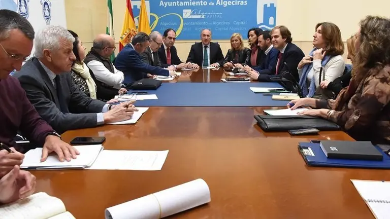 REUNION PUERTO-AYUNTAMIENTO-UCA