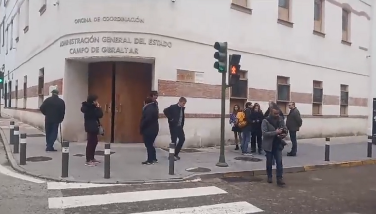 Fin de la reuni&oacute;n en la sede de la AGE