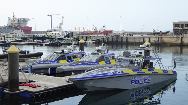 Embarcaci&oacute;n gibraltare&ntilde;a de persecuci&oacute;n