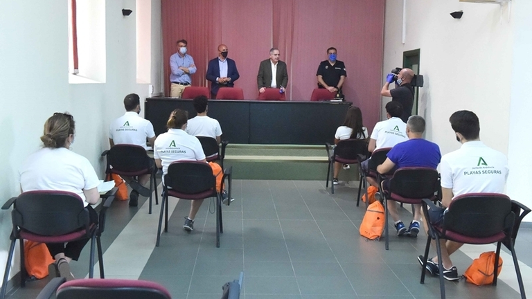 RECEPCION NUEVOS TRABAJADORES DE PLAYAS
