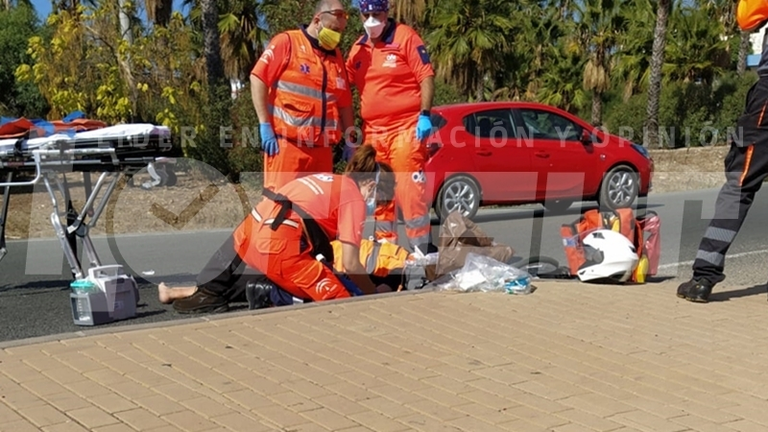El 061 atiende al herido