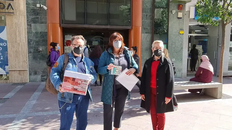 Profesores de Algeciras pidiendo m&aacute;s seguridad en las aulas / HS