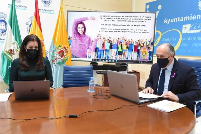Paula Conesa y Jos&eacute; Ignacio Landaluce en la celebraci&oacute;n telem&aacute;tica del D&iacute;a de la Mujer