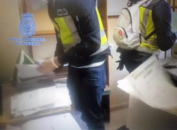 Registro contra organizaci&oacute;n para regular a inmigrantes en Algeciras