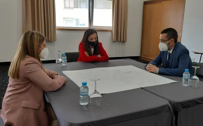 Reunion Beatriz Corredor, Irene Garcia y Juan Franco