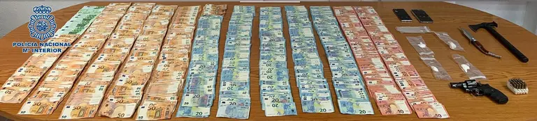 2021-04-28 La L&iacute;nea OP BIWI Punto venta droga  (1)