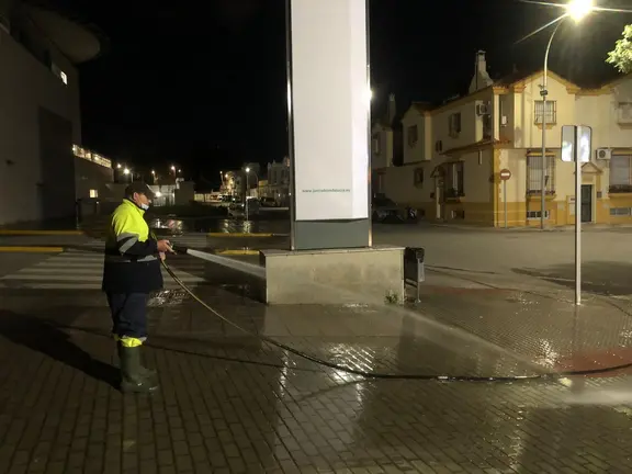 Labores de desinfectaci&oacute;n en La L&iacute;nea