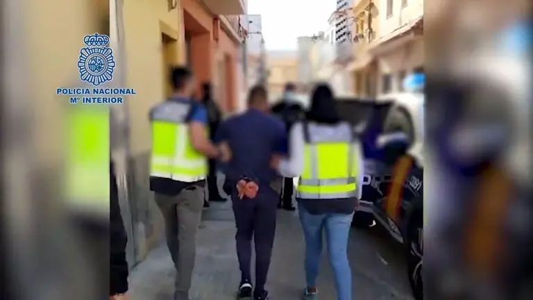 Detenci&oacute;n de uno de los acusados de des&oacute;rdenes p&uacute;blicos en los altercados de La L&iacute;nea - POLIC&Iacute;A NACIONAL