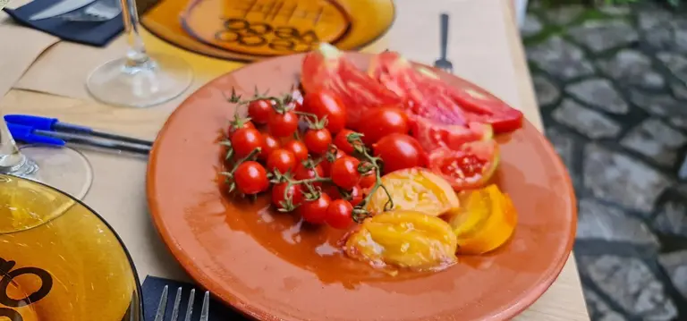 plato tomate