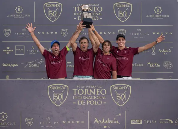 2021-08-28 Marques de Riscal ganador Copa de Oro 50&ordm; Torneo Internacional de Polo (Credito Matias Callejo)