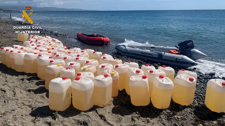 Petacas de gasolina intervenidas en una imagen de archivo