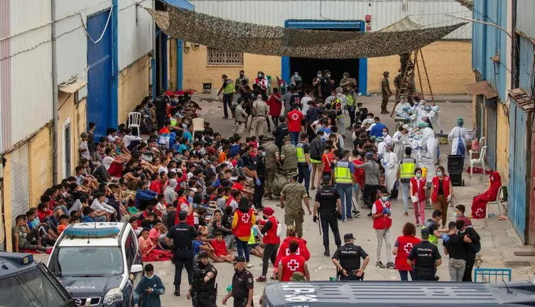Decenas de menores reci&eacute;n llegados a Ceuta desde Marruecos el pasado verano